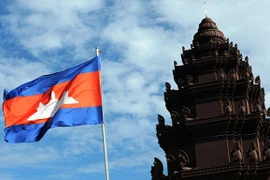 Dirigentes vietnamitas felicitan a Camboya por Día de la Independencia 