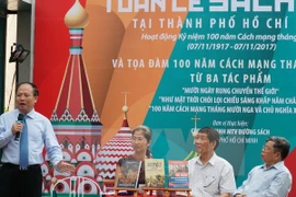 Presentan en Ciudad Ho Chi Minh libros por centenario de Revolución de Octubre 