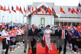 Premier vietnamita concluye visita oficial a Laos