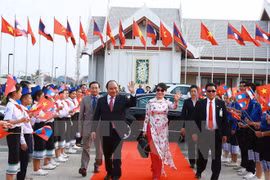Premier vietnamita concluye visita oficial a Laos