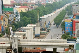 Vietnam y Francia refuerzan cooperación en infraestructura