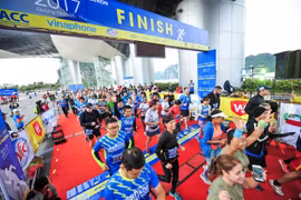 Miles de atletas participan en concurso internacional de maratón en Ciudad Ho Chi Minh