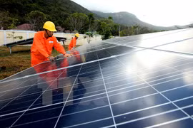 Construyen planta de energía solar en provincia vietnamita de Long An