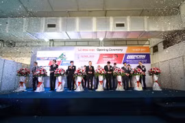 Efectúan en Hanoi exposiciones sobre industria auxiliar
