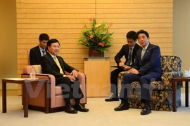 Vicepremier vietnamita dialoga con líderes de Japón 