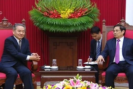 Refuerzan cooperación partidos comunistas de Vietnam y Japón 