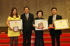 Honran a vietnamitas en República Checa por su apoyo a afectados por inundaciones