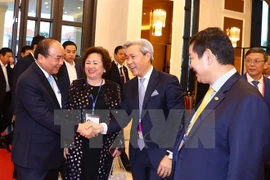 Premier vietnamita dialoga con comunidad empresarial de Asia-Pacífico