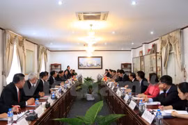 Fortalecen cooperación entre Oficinas Presidenciales de Vietnam y Laos 