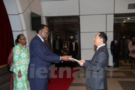 Namibia aspira a estudiar experiencias en desarrollo de Vietnam 