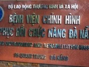 Hospital vietnamita ofrece ayuda a inválidos y discapacitados de Laos