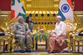 Premier de India visita Myanmar