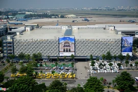 Vicepremier pide acelerar planes para la expansión del aeropuerto Tan Son Nhat