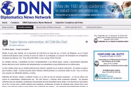  Revista argentina destaca belleza del traje tradicional vietnamita Ao dai 
