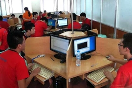 Vietnam fomenta renovación del sector de Información y Comunicación