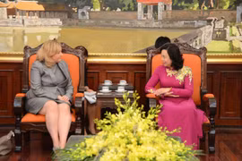 Dirigente de Hanoi propone aumentar cooperación con localidades irlandesas