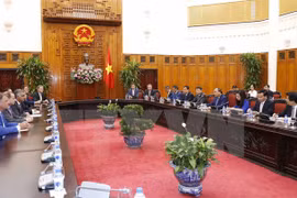 Vietnam comprometido a respaldar a inversores extranjeros