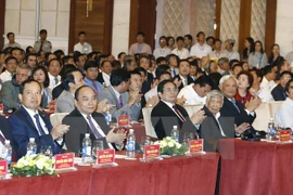 Provincia vietnamita exhorta a inversiones en proyectos clave