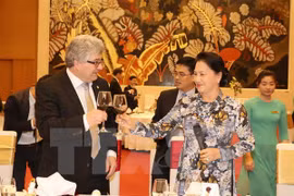 Presidente del Consejo de Estados de Suiza concluye visita a Vietnam