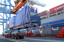Puerto marítimo de Vietnam recibe gigante portacontenedor de clase Triple-E