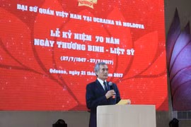 Vietnamitas en Ucrania homenajean a los caídos por la Patria