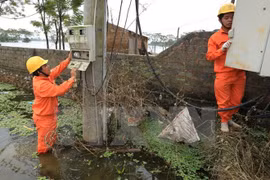 China asiste a Vietnam en recuperación de secuelas de tifón Damrey