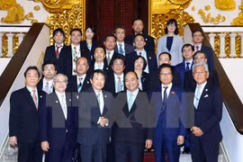 Vietnam apoya aumento de inversiones japonesas en todas las esferas, dice premier
