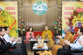 Felicitan a comunidad budista en celebración de Vesak 2017