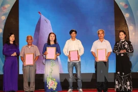 Continúan en Vietnam actividades en homenaje a los inválidos y caídos por la Patria