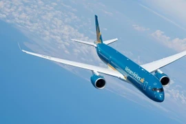 Vietnam Airlines y Khanh Hoa firman acuerdo de desarrollo turístico