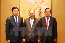 Primer ministro de Vietnam se reúne con homólogos de Laos y Camboya