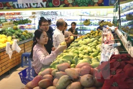 Vietnam busca estimular desarrollo del comercio nacional hasta 2025