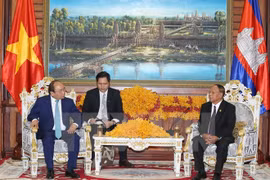 Premier vietnamita continúa agenda de trabajo en Camboya 