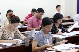 Aumenta en Vietnam salario básico de empleados públicos 