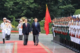 Presidente de Vietnam recibe en Hanoi a homólogo polaco 