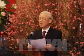 Líder partidista de Vietnam rinde tributo al Presidente Ho Chi Minh