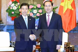 Vietnam quiere ampliar nexos comerciales con China, dice presidente 