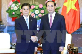 Vietnam quiere ampliar nexos comerciales con China, dice presidente 