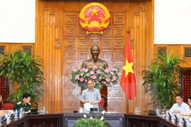 Premier vietnamita insta a modernizar industria de defensa