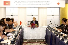 Premier vietnamita dialoga con empresas de Kansai