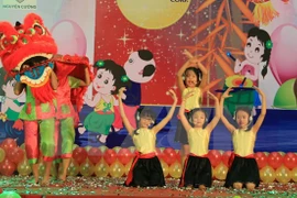 Presidente vietnamita felicita a los niños en ocasión de Fiesta del Medio Otoño