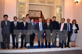 Ciudad Ho Chi Minh coopera con Sudcora en mejoramiento de calidad educacional