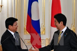 Japón y Laos analizan plan conjunto de desarrollo