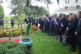 Celebran en Francia diversas actividades por natalicio del Presidente Ho Chi Minh