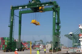 Doosan Vina exporta gigantescas grúas a India 