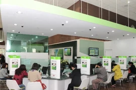 Vietnam: Proveen servicios bancarios a personas pobres mediante móviles 