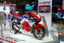 Nutrida participación en Salón de Automóviles y Motocicletas de Vietnam