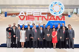 Imparten cursos de inglés a fuerzas policiales de Da Nang ante eventos de APEC