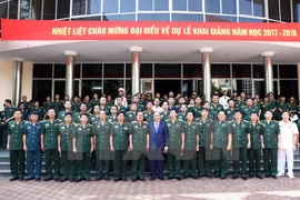 Premier vietnamita insta a Academia de Defensa a reformar programa de capacitación