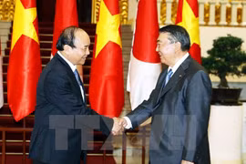 Premier Xuan Phuc agradece asistencia japonesa a Vietnam
